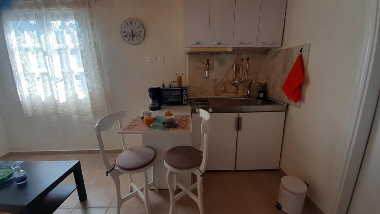 White Manolia Cottage Kato Korakiana Eksteriør billede